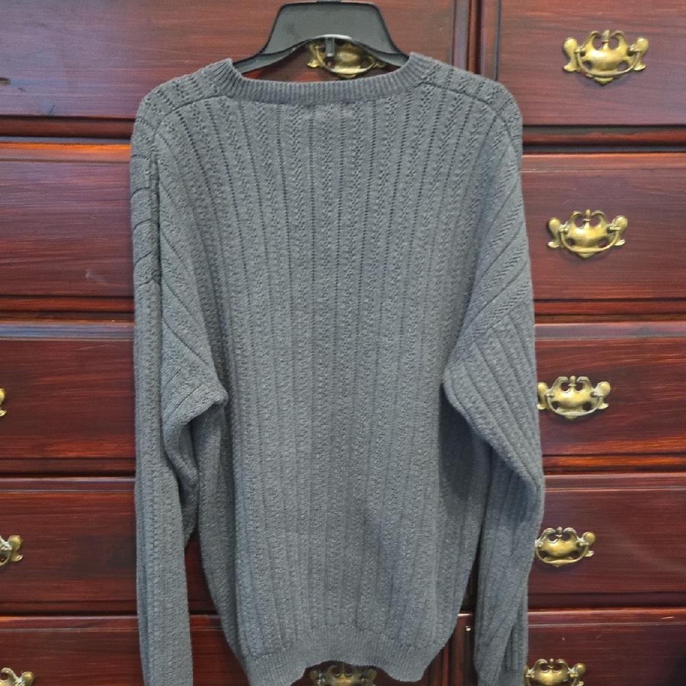 IZOD Charcoal Cable Knit Crewneck Sweater - Picture 5 of 9